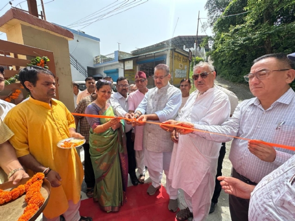 राजकीय आयुर्वेदिक चिकित्सालय कंडोली का उद्घाटन करते मंत्री जोशी। राजकीय आयुर्वेदिक चिकित्सालय कंडोली का उद्घाटन करते मंत्री जोशी।