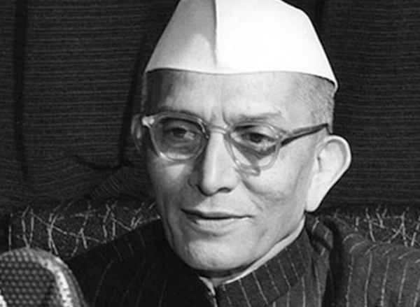 स्मृतिशेष पूर्व प्रधानमंत्री मोरारजी देसाई। फोटो - इंटरनेट मीडिया स्मृतिशेष पूर्व प्रधानमंत्री मोरारजी देसाई। फोटो - इंटरनेट मीडिया