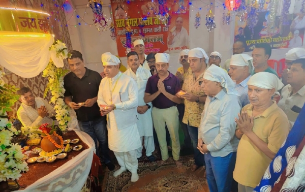 झूलेलाल मंदिर एवं माता साहिब आश्रम में कलश पूजन और अखंड ज्योति की स्थापना, समाज की समृद्धि व विश्व शांति की हुई कामना झूलेलाल मंदिर एवं माता साहिब आश्रम में कलश पूजन और अखंड ज्योति की स्थापना, समाज की समृद्धि व विश्व शांति की हुई कामना