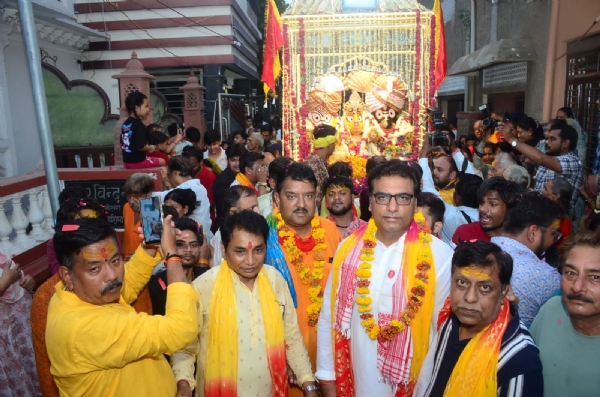 यात्रा में शामिल लोग