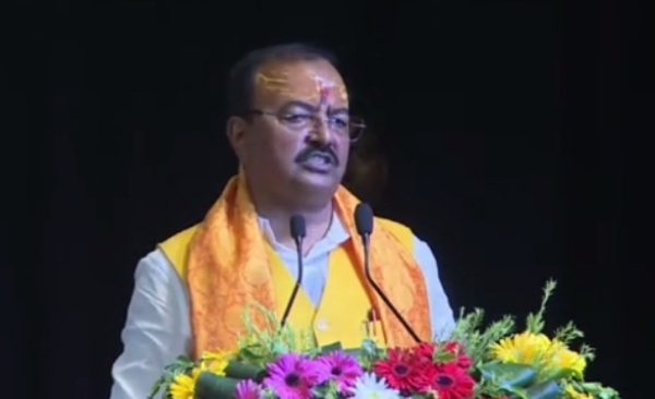 मंच से विषय रखते हुए उपमुख्यमंत्री केशव प्रसाद मंच से विषय रखते हुए उपमुख्यमंत्री केशव प्रसाद