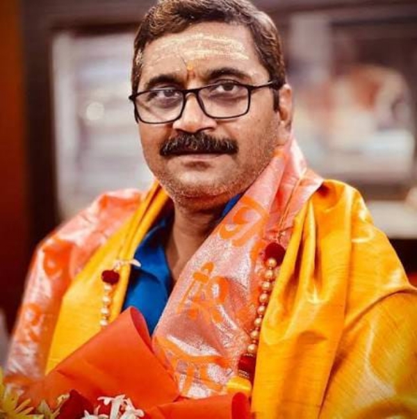 डॉ. नीलकंठ तिवारी डॉ. नीलकंठ तिवारी