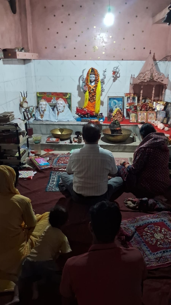 महाकाल मंदिर में गूंजे जय माता दी के जयघोष, मां स्कन्दमाता की हुई विशेष आराधना महाकाल मंदिर में गूंजे जय माता दी के जयघोष, मां स्कन्दमाता की हुई विशेष आराधना