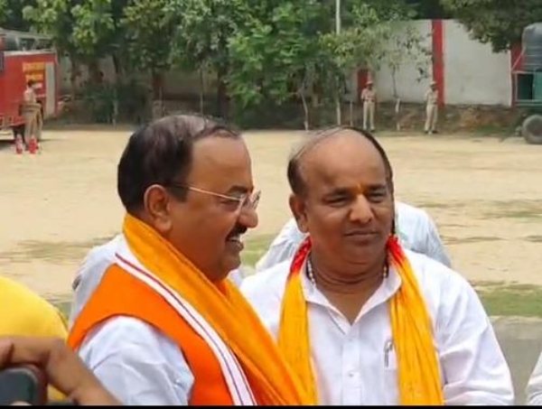 प्रयागराज में उपमुख्यमंत्री केशव प्रसाद का छाया चित्र