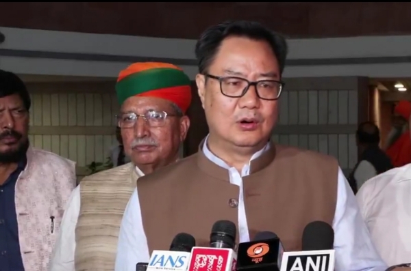 संसदीय कार्यमंत्री किरेन रीजीजू
