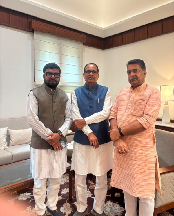 sansad bunty vivek sahu ne kendriy mantri shivraj singh chouhan se ki mulakat