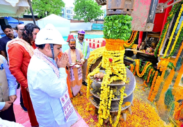 फेज-2 से मिलेगी आवागमन की बेहतर कनेक्टिविटी: मुख्यमंत्री भजनलाल शर्मा फेज-2 से मिलेगी आवागमन की बेहतर कनेक्टिविटी: मुख्यमंत्री भजनलाल शर्मा