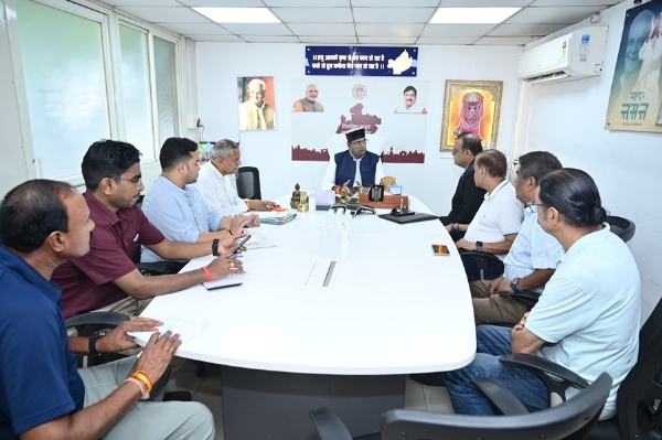 आरएफआई प्रतिनिधिमंडल से चर्चा करते हुए मंत्री विश्वास कैलाश सारंग आरएफआई प्रतिनिधिमंडल से चर्चा करते हुए मंत्री विश्वास कैलाश सारंग