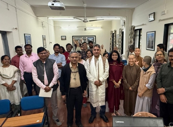 संस्कृत शिक्षा सचिव दीपक कुमार  महाराष्ट्र के पुणे का दौरा कर सावित्रीबाई फुले पुणे विश्वविद्यालय में आयोजित कार्यक्रम।