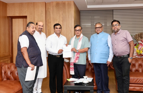 Image of the Prag India Cement Handing over the Cheque of ₹11 Lakh to Assam CM Dr Himanta Biswa Sarma for Flood Victims. Image of the Prag India Cement Handing over the Cheque of ₹11 Lakh to Assam CM Dr Himanta Biswa Sarma for Flood Victims.