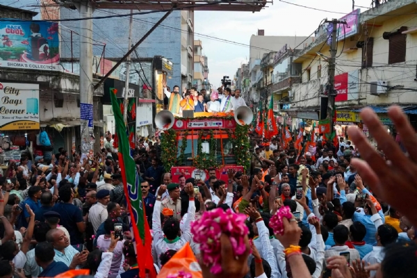 भाजपा का रोड शो