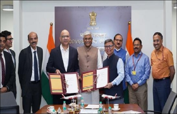 एयर इंडिया और पर्यटन मंत्रालय के बीच समझौते का जारी फोटो