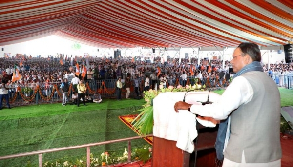 शक्ति केन्द्र सम्मेलन को संबोधित करते पंकज चौधरी शक्ति केन्द्र सम्मेलन को संबोधित करते पंकज चौधरी