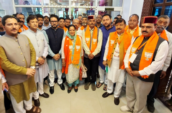भाजपा कार्यकर्ता ही मोदी सरकार की उपलब्धियों के सबसे बड़े जनदूत: अनुराग सिंह ठाकुर भाजपा कार्यकर्ता ही मोदी सरकार की उपलब्धियों के सबसे बड़े जनदूत: अनुराग सिंह ठाकुर