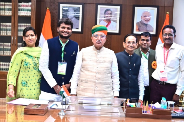 अंतरराष्ट्रीय वैश्य महासम्मेलन द्वारा समाजहित में किए जा रहे कार्यों की सराहना, केंद्रीय मंत्री ने की सार्थक चर्चा अंतरराष्ट्रीय वैश्य महासम्मेलन द्वारा समाजहित में किए जा रहे कार्यों की सराहना, केंद्रीय मंत्री ने की सार्थक चर्चा