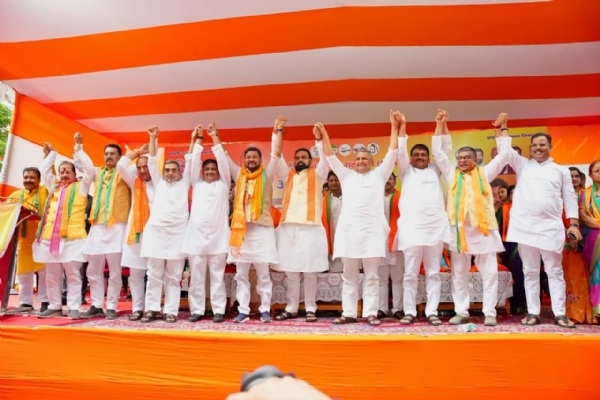 भाजपा में बूथ स्तर के कार्यकर्ता को भी मिलता है सम्मान : संजय सरावगी भाजपा में बूथ स्तर के कार्यकर्ता को भी मिलता है सम्मान : संजय सरावगी
