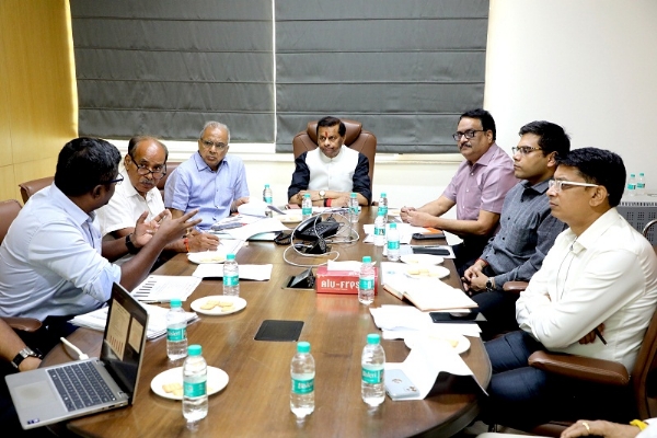 पवैया ने खनिज विभाग के अधिकारियों के साथ की समीक्षा बैठक पवैया ने खनिज विभाग के अधिकारियों के साथ की समीक्षा बैठक