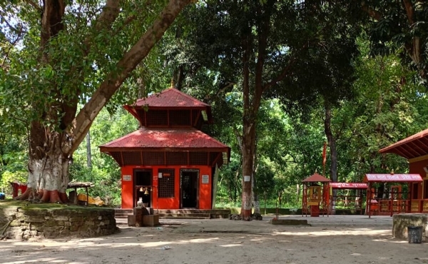 नेपाल के चितवन में रहा वाल्मीकि आश्रम