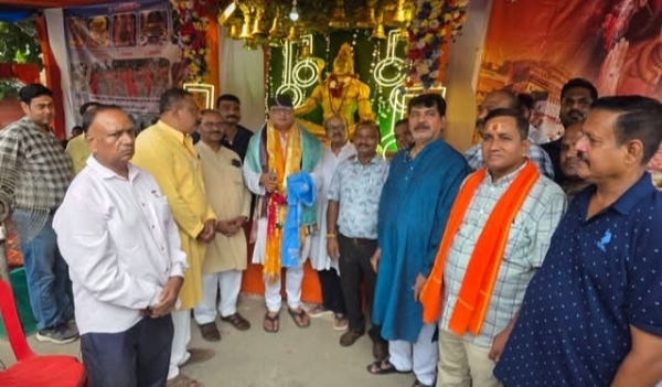 कावरिया शिविर का विधायक ने किया उद्घाटन