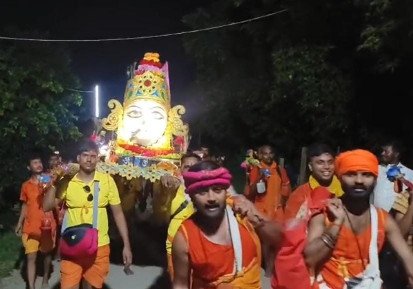 देवघर जाते कांवरिया देवघर जाते कांवरिया