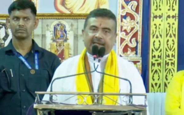 मुख्यमंत्री शुभेंदु अधिकारी आद्यापीठ में संबोधित करते हुए मुख्यमंत्री शुभेंदु अधिकारी आद्यापीठ में संबोधित करते हुए