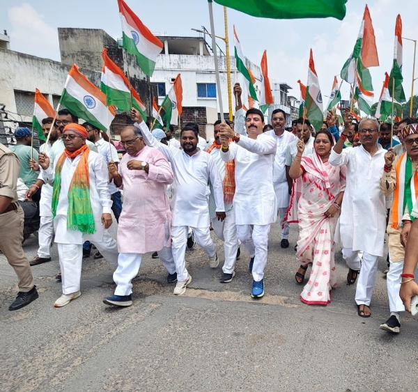 तिरंगा यात्रा तिरंगा यात्रा