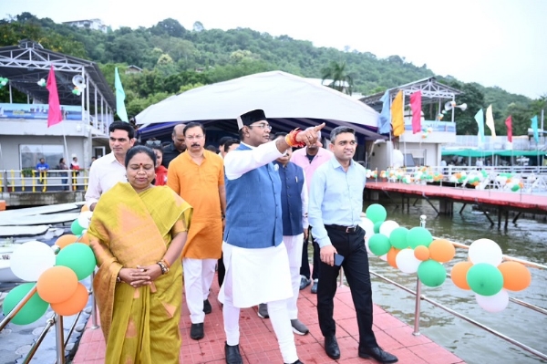 तिरंगा यात्रा की तैयारियों का जायजा लेते हुए खेल मंत्री सारंग (फाइल) तिरंगा यात्रा की तैयारियों का जायजा लेते हुए खेल मंत्री सारंग (फाइल)
