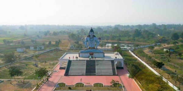 श्रावणे तातापानी इत्यस्य तपेश्वर धाम्नि उत्पन्नः आस्थासम्मर्दः, एकः एव परिसरे मिलन्ति 12 ज्योतिर्लिंगानां दर्शनम्