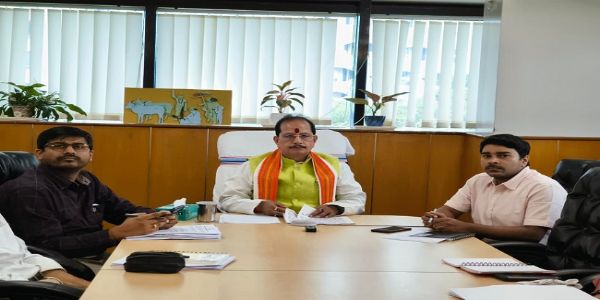 कृषकेभ्यो गुणवत्तापूर्णकृष्युपादानस्य उपलब्धता सर्वकारस्य प्राथमिकता : विजय कुमार सिन्हा