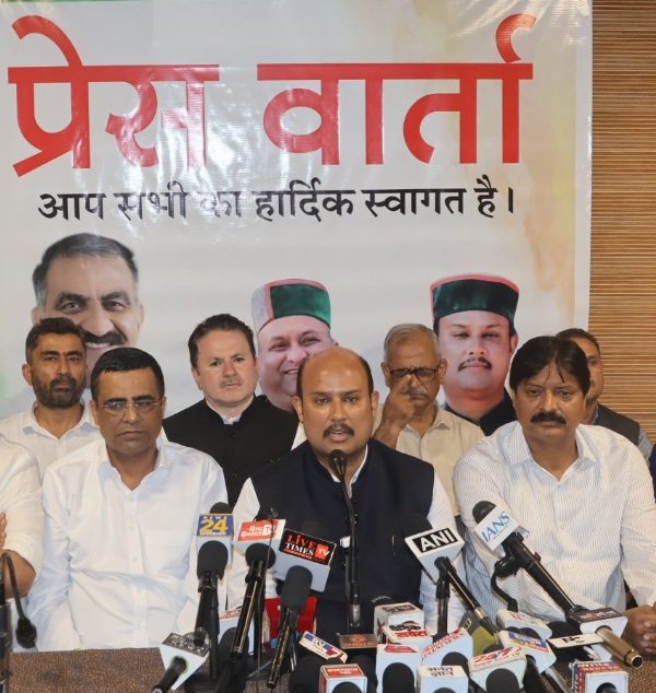 पत्रकार वार्ता को सम्बोधित करते हुए खेल मंत्री। पत्रकार वार्ता को सम्बोधित करते हुए खेल मंत्री।