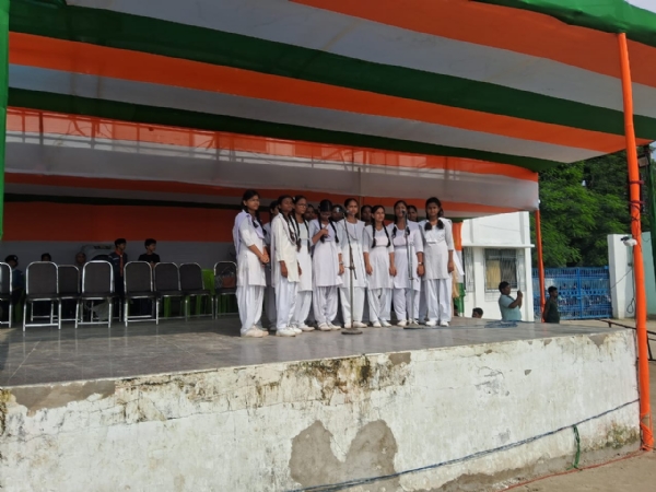 सारण के राजेंद्र स्टेडियम में स्वतंत्रता दिवस समारोह की फुल ड्रेस रिहर्सल संपन्न सारण के राजेंद्र स्टेडियम में स्वतंत्रता दिवस समारोह की फुल ड्रेस रिहर्सल संपन्न