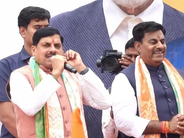 मुख्यमंत्री डॉ. यादव और विधायक रामेश्वर शर्मा हुए शामिल