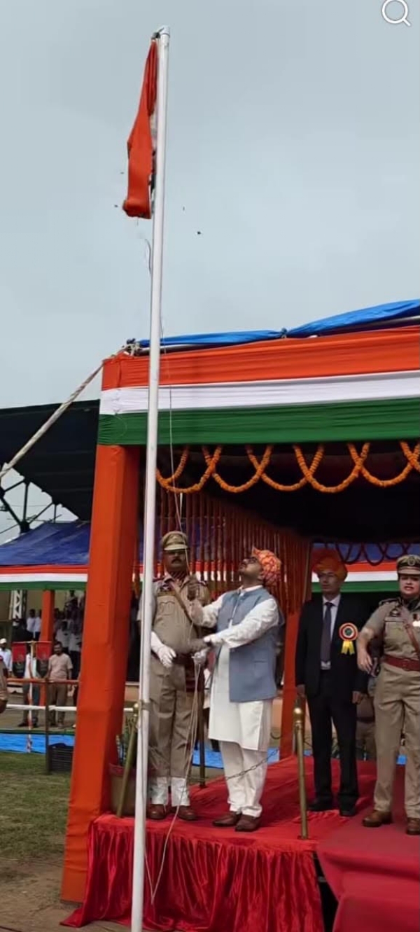 Minister Satish Sharma hoisted the tricolor, cultural presentations enthralled the audience.