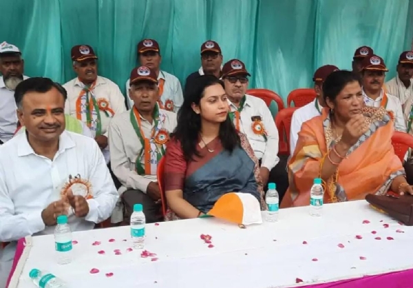 सेवानिवृत्त जवानों को किया सम्मानित