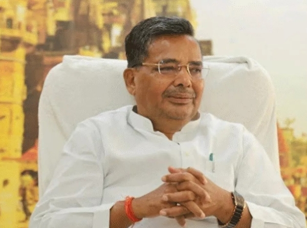 पर्यटन एवं संस्कृति मंत्री जयवीर सिंह