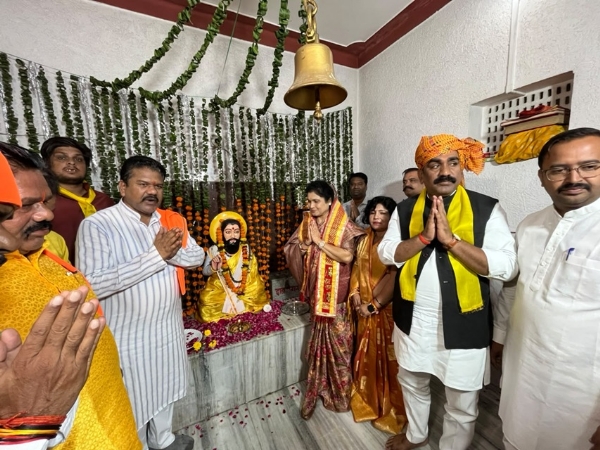 राज्यमंत्री कृष्णा गौर ने बरखेड़ा भेल से संत रविदास कलश वंदन यात्रा का किया शुभारंभ