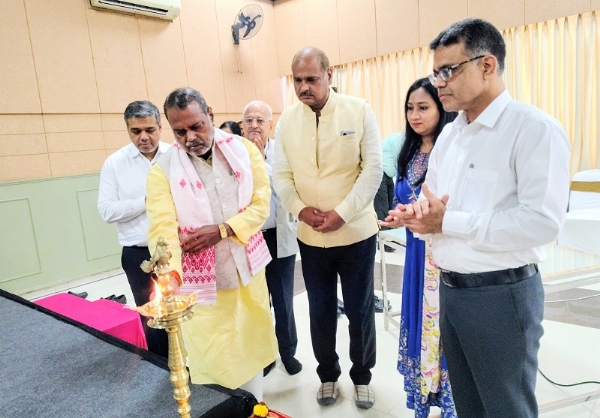 राज्य स्तरीय परामर्श कार्यक्रम का उद्घाटन करते हुए मंत्री कुशवाह