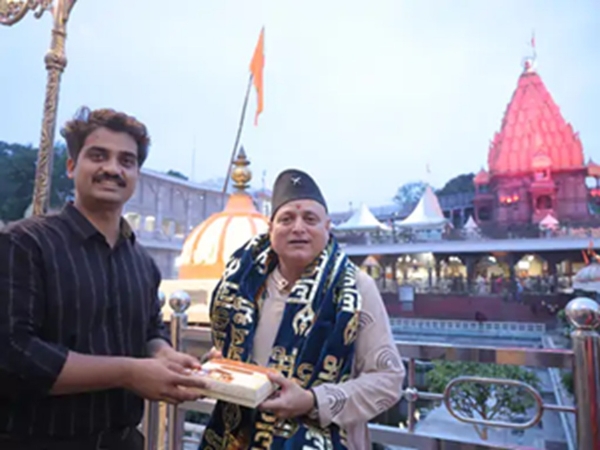 मप्र के उज्जैन महाकाल मंदिर पहुंचे अभिनेता मनोज जोशी