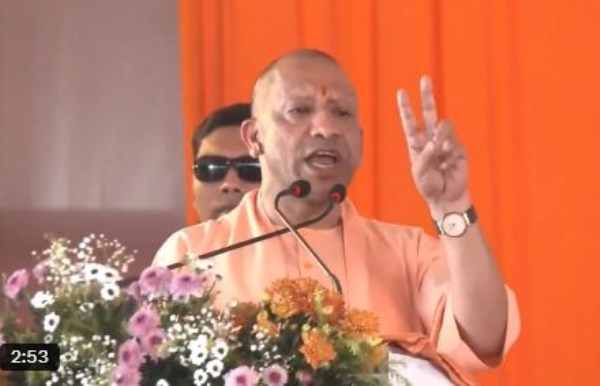 कार्यक्रम में बोलते हुए मुख्यमंत्री योगी आदित्यनाथ