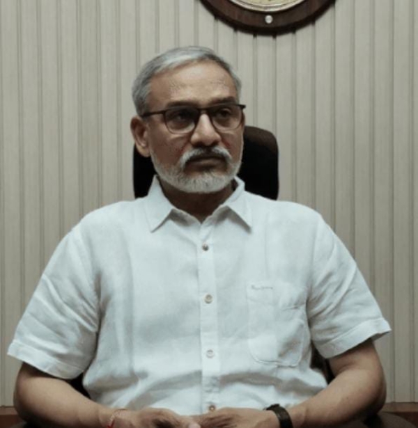 माध्यमिक शिक्षा परिषद के सचिव भगवती सिंह का छाया चित्र