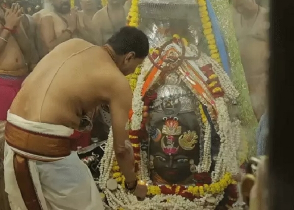 भस्म आरती में बाबा महाकाल का श्रृंगार