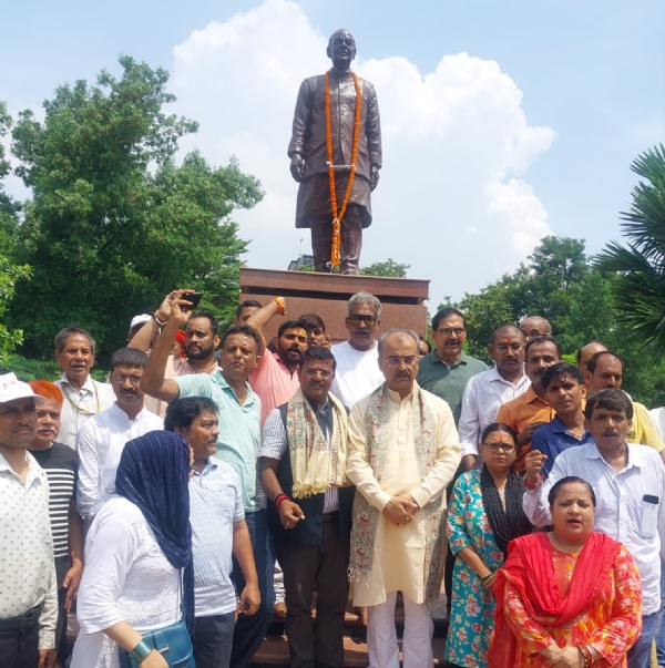 अरुण जेटली की पुण्यतिथि पर पूर्व मंत्री को भाजपा नेताओं ने दी श्रद्धांजलि