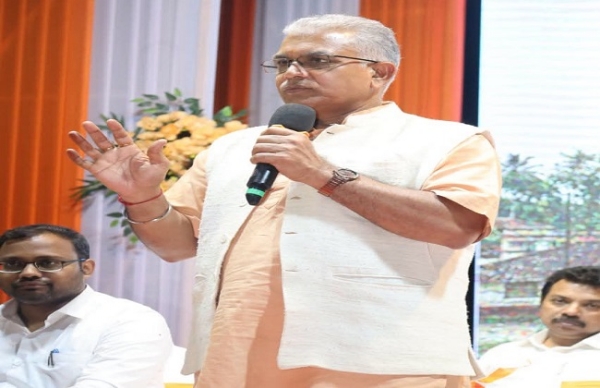 कृष्णनगर समीक्षा बैठक में दिलीप घोष कृष्णनगर समीक्षा बैठक में दिलीप घोष