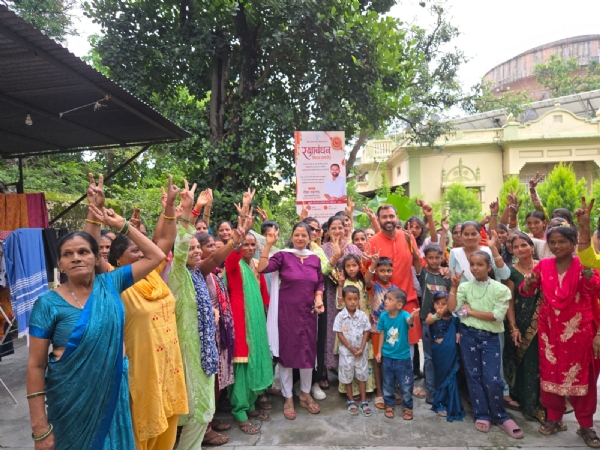 रोहन सहगल बहनों के बीच रक्षाबंधन पर रोहन सहगल बहनों के बीच रक्षाबंधन पर