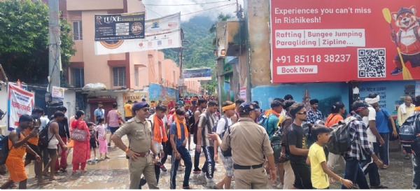 पौड़ी के श्री नीलकंठ महादेव धाम में उमड़ा जन सैलाब