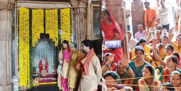 वैदिक मंत्रोच्चार के साथ मां वाग्देवी का पूजन किया गया वैदिक मंत्रोच्चार के साथ मां वाग्देवी का पूजन किया गया