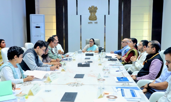 दिल्ली की मुख्यमंत्री रेखा गुप्ता ने बुधवार को डीएसएसएसबी द्वारा की जा रही भर्ती प्रक्रिया की प्रगति की समीक्षा करते हुए दिल्ली की मुख्यमंत्री रेखा गुप्ता ने बुधवार को डीएसएसएसबी द्वारा की जा रही भर्ती प्रक्रिया की प्रगति की समीक्षा करते हुए