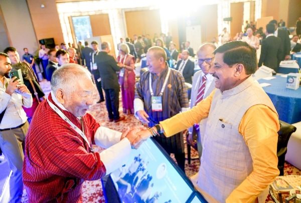 मुख्यमंत्री डॉ. मोहन यादव ने नई दिल्ली में भूटान के ऊर्जा मंत्री एच.ई. ल्योनपो जेम त्शेरिंग सौजन्य भेंट की मुख्यमंत्री डॉ. मोहन यादव ने नई दिल्ली में भूटान के ऊर्जा मंत्री एच.ई. ल्योनपो जेम त्शेरिंग सौजन्य भेंट की