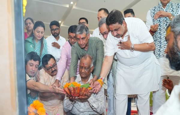 भारतीय व्यापार महोत्सव 2026 के भूमी पूजन के बाद संवाददाताओं को संबोधित करते खंडेलवाल
