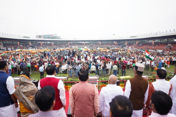 मुख्यमंत्री, भाजपा प्रदेश अध्यक्ष एवं प्रदेश प्रभारी डॉ. महेन्द्र सिंह ने भोपाल में तिरंगा यात्रा को हरी झंडी दिखाकर किया रवाना